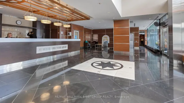 Additional image 32 of 99 Harbour Sq Unit 613