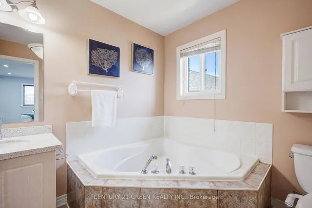 Additional image 32 of 62 Four Seasons Circ