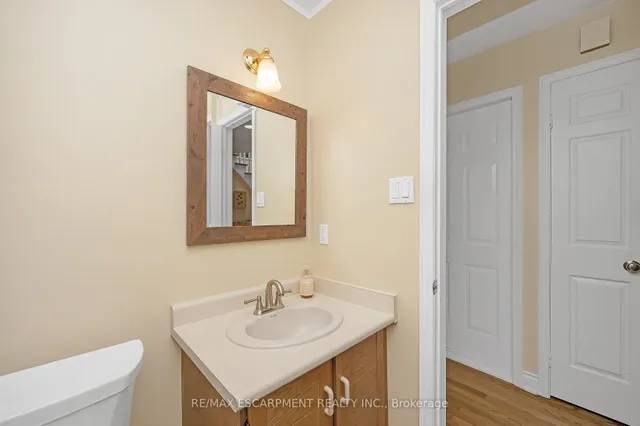 Additional image 17 of 1354 Edgeware Rd