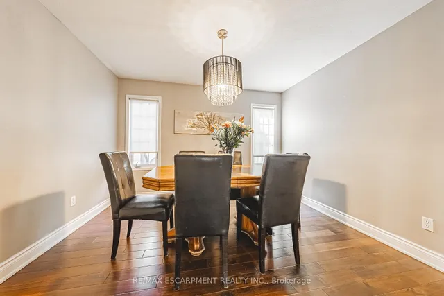 Additional image 9 of 412 Melanie Cres