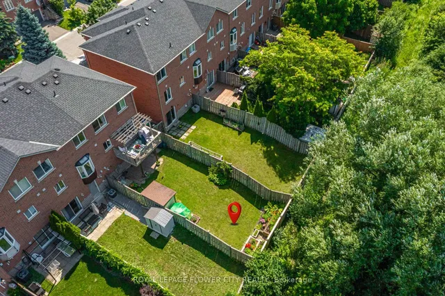 Additional image 37 of 120 Railroad St Unit 40