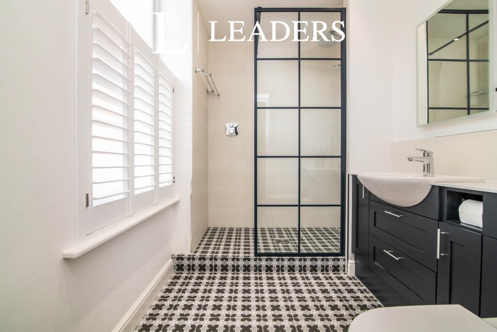 Additional image 5 of The Red House, B43