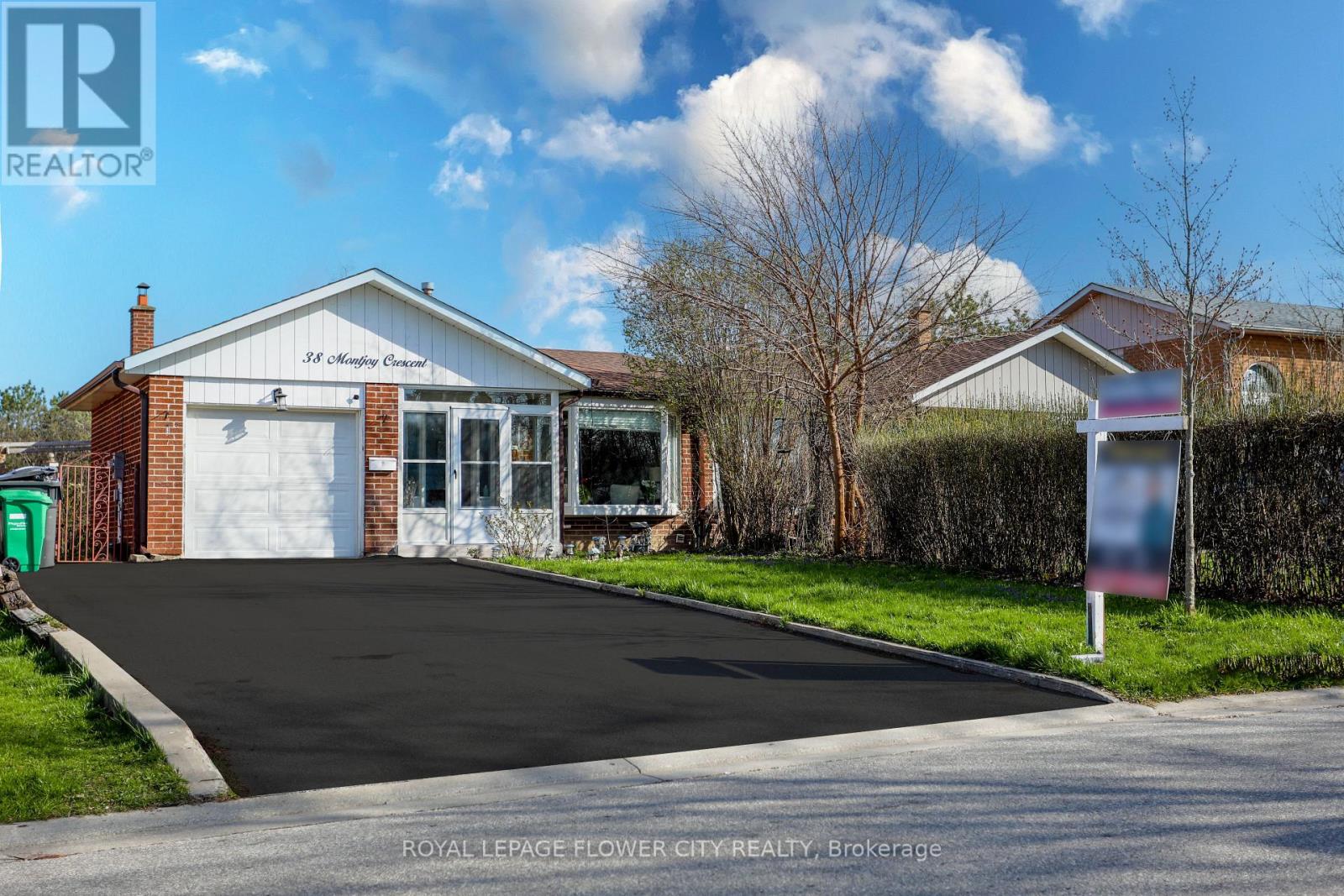 38 MONTJOY CRESCENT|Brampton (Central Park), Ontario L6S3E7