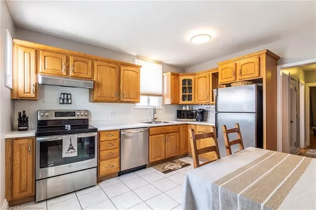 Additional image 8 of 42 Cameron Ave