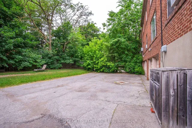 Additional image 40 of 15 Warwick Ave Unit 3