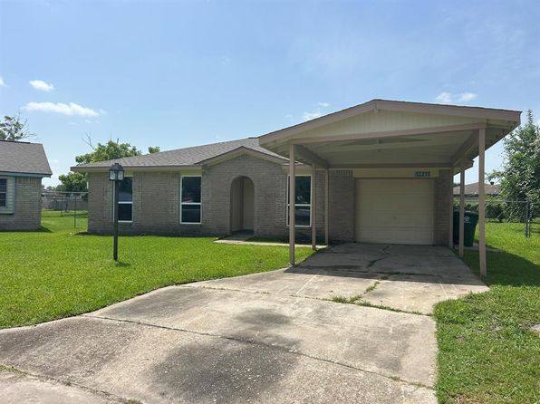12211 Roandale Dr, Houston, TX 77048