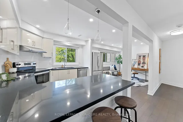 Additional image 15 of 70 Jenny Wrenway