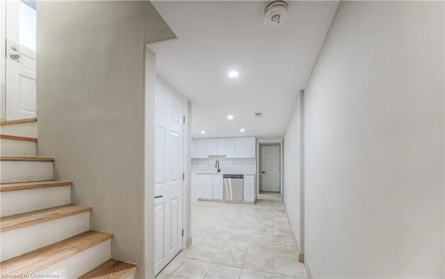 Additional image 33 of 60 Rosedale Ave