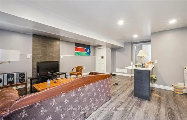 Additional image 13 of 1236 Ottawa St