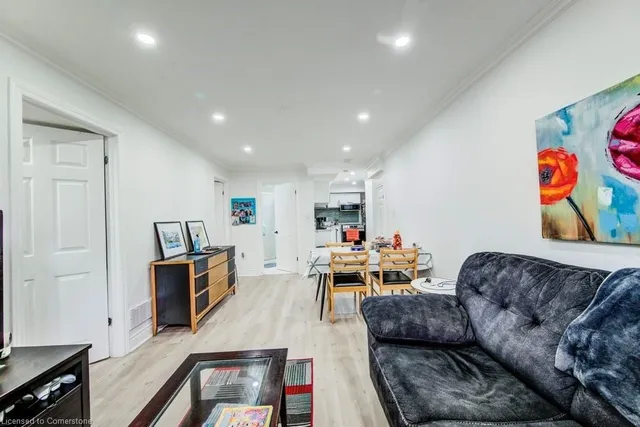 Additional image 41 of 59 Highgate Rd