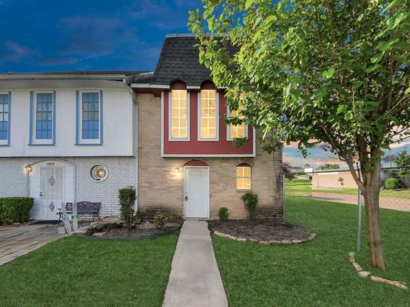 11877 Algonquin Dr, Houston, TX 77089
