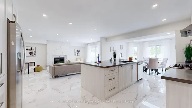 Additional image 14 of 54 Garnier Crt