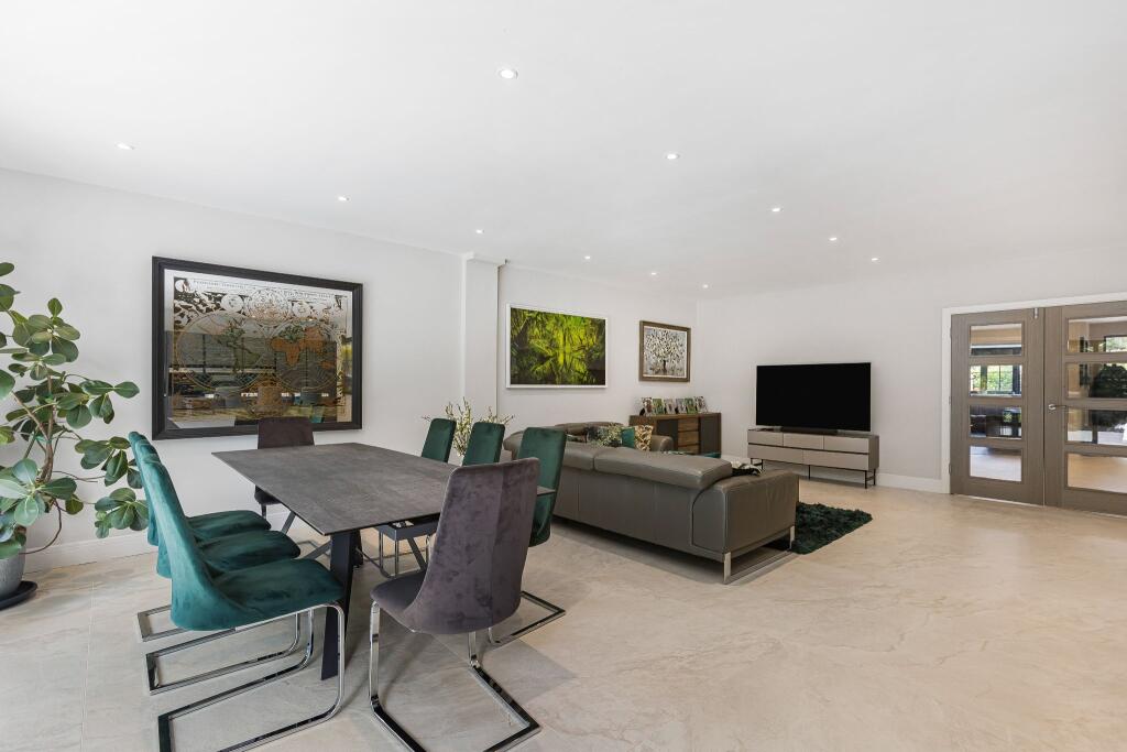 Additional image 8 of Pine Grove, Brookmans Park, AL9