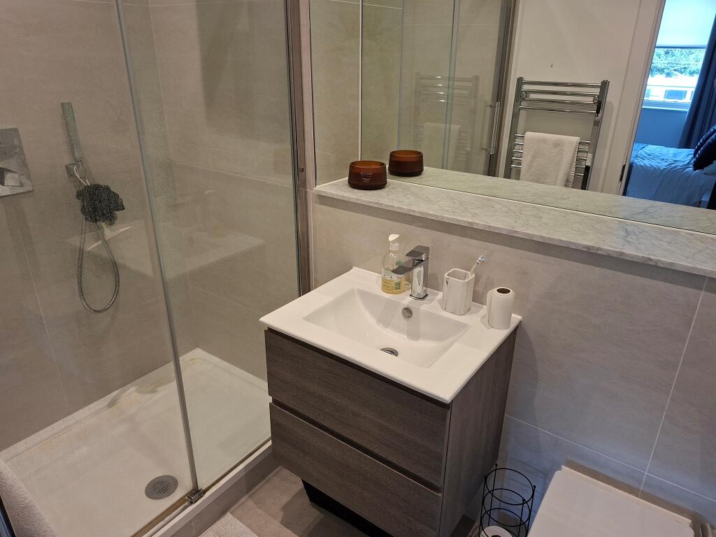 Additional image 5 of Great North Road, Hatfield