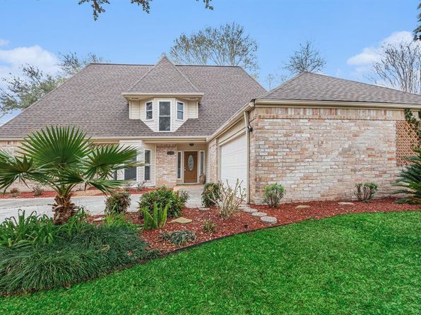12310 Rocky Knoll Dr, Houston, TX 77077
