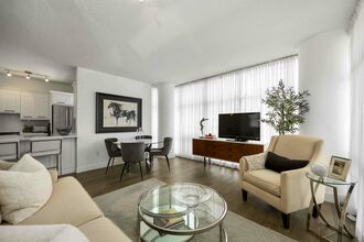 房产图片 5 - 1106-10 Navy Wharf Ct