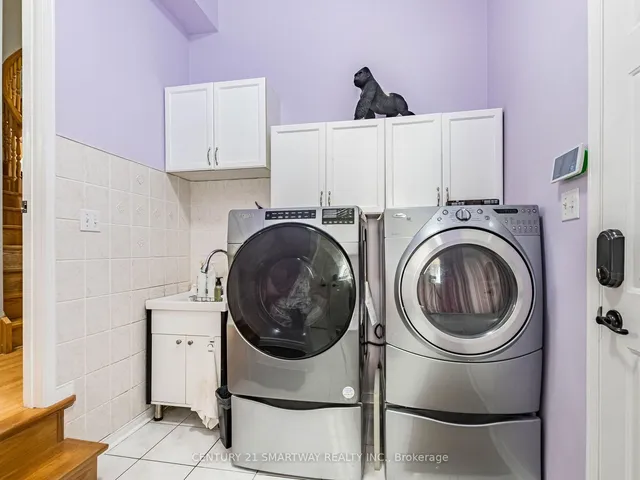 Additional image 15 of 38 Bottlebrush Dr