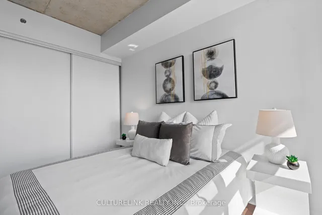 Additional image 7 of 375 King St Unit 1901