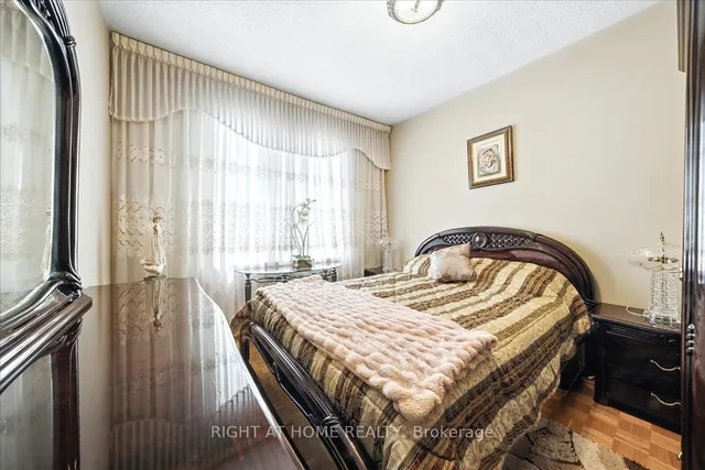 Additional image 26 of 449 Roxton Rd