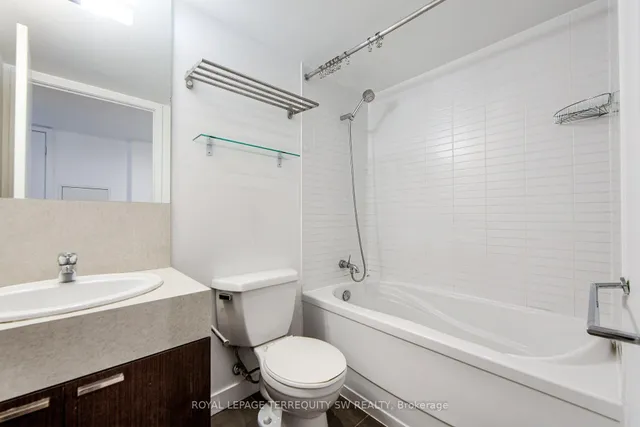 Additional image 36 of 110 Charles St Unit 707