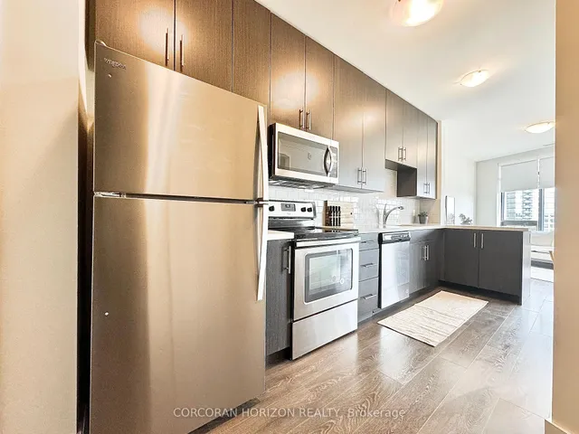 Additional image 5 of 690 KING St Unit 606