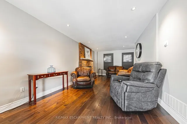 Additional image 8 of 412 Melanie Cres