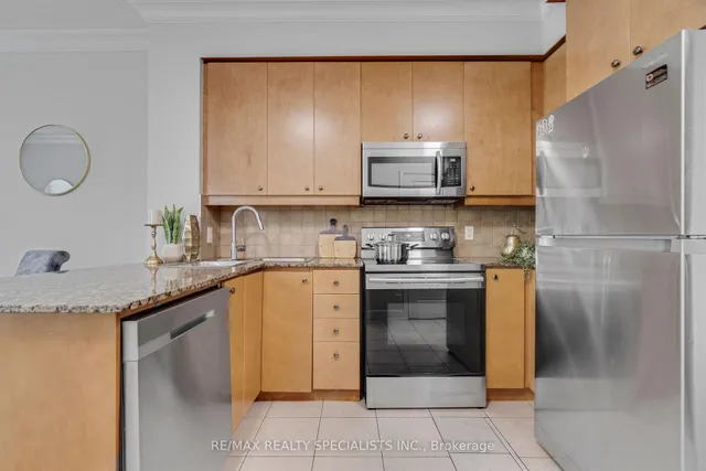 Additional image 18 of 80 Absolute Ave Unit 106