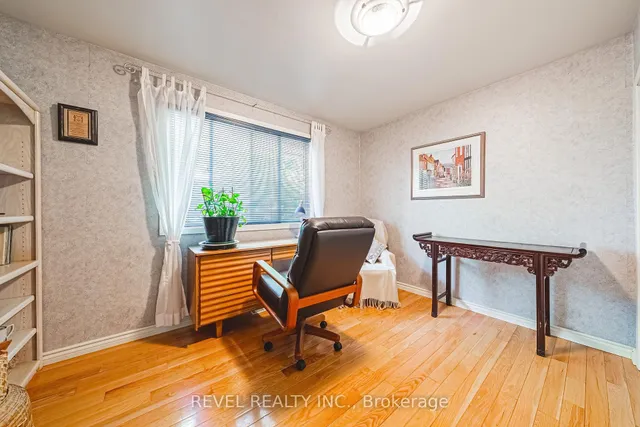 Additional image 21 of 2156 Lower Base Line