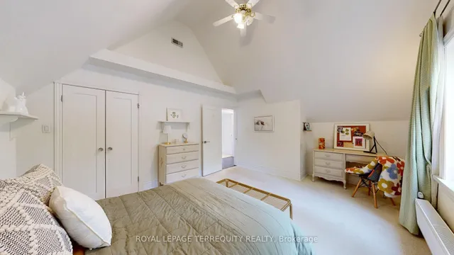 Additional image 27 of 65 Burnhamthorpe Cres