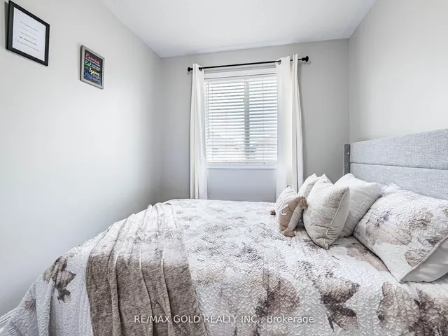 Additional image 25 of 7 Dunlop Crt