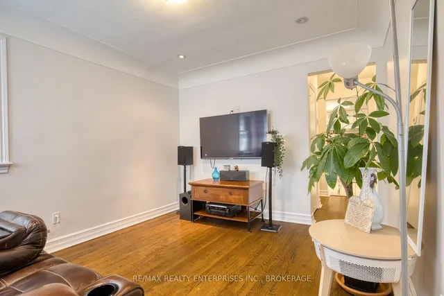 Additional image 3 of 35 Hawthorne Ave