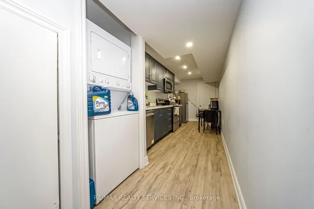 Additional image 31 of 82 Evanwood Cres