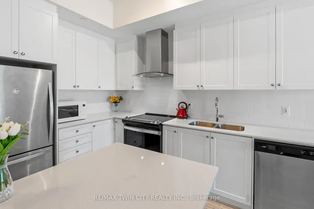 Additional image 2 of 55 Duke St Unit 228