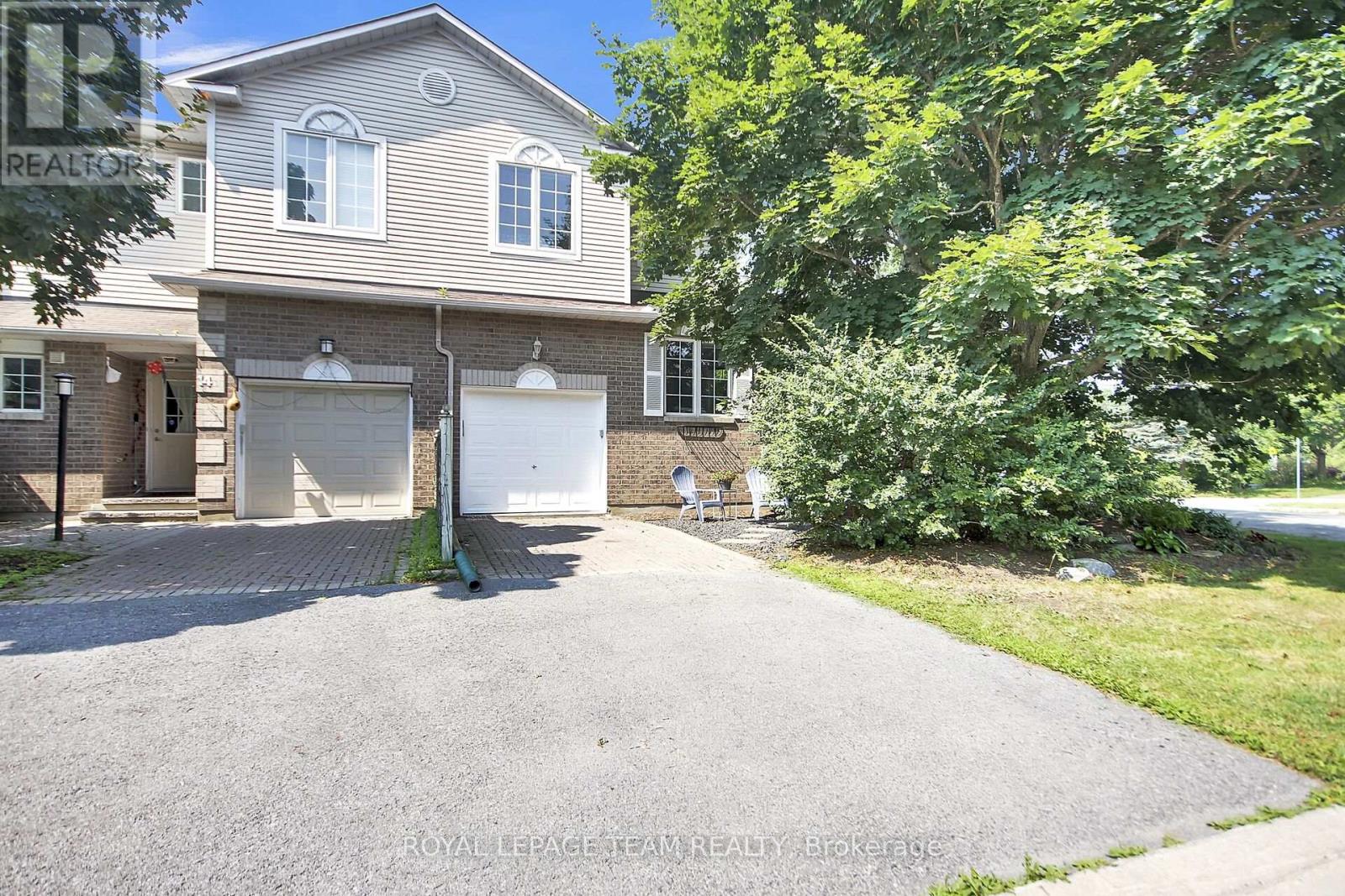 Property image for 16 RIVERBANK COURT|Ottawa, Ontario K2S1V7