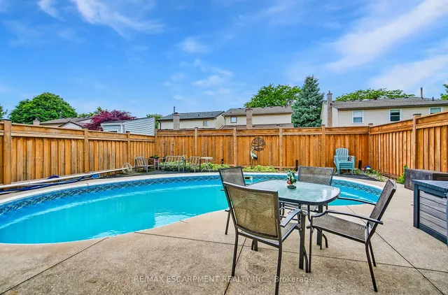 Additional image 41 of 27 Dalton Cres