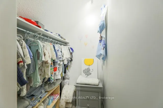 Additional image 22 of 80 Crossovers St