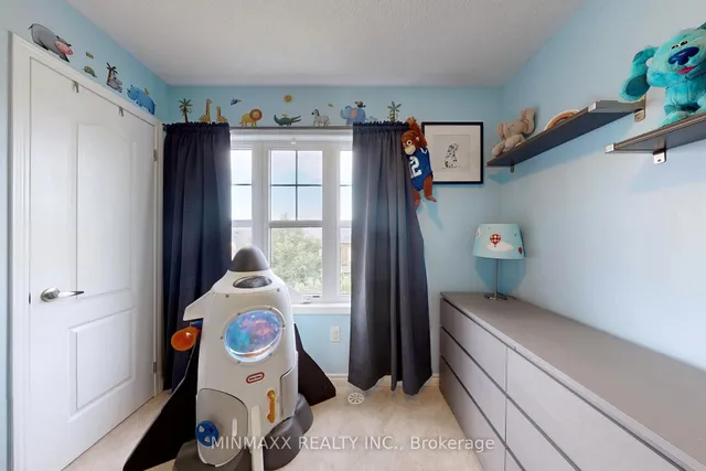 房产图片 44 - 300 Casson Pt