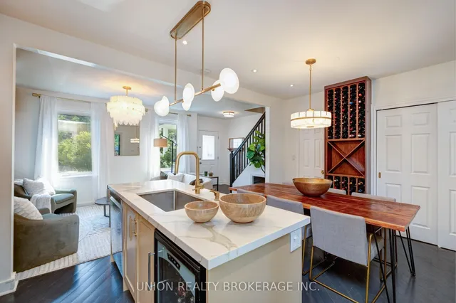 Additional image 12 of 412 Coxwell Ave