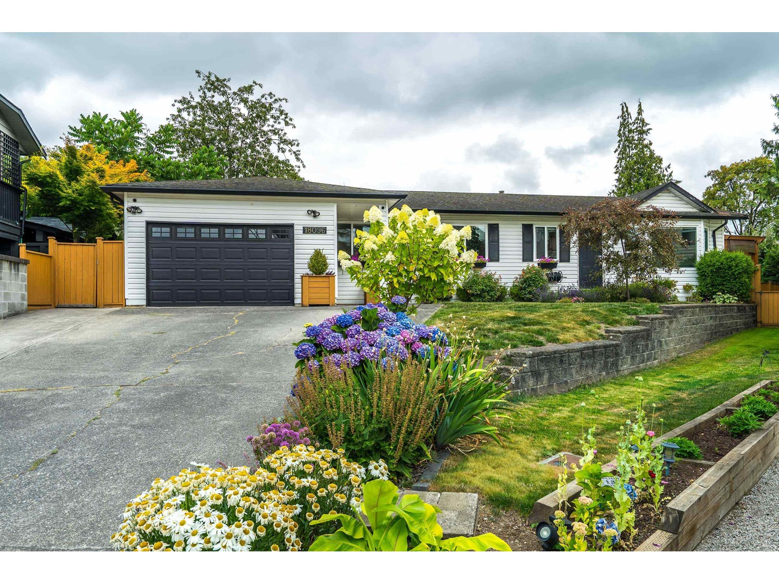 18096 61 AVENUE|Surrey, British Columbia V3S5V8