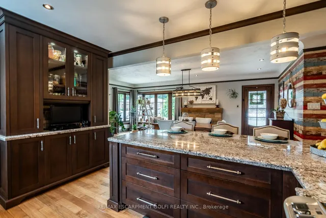 Additional image 9 of 62 Glenview Dr