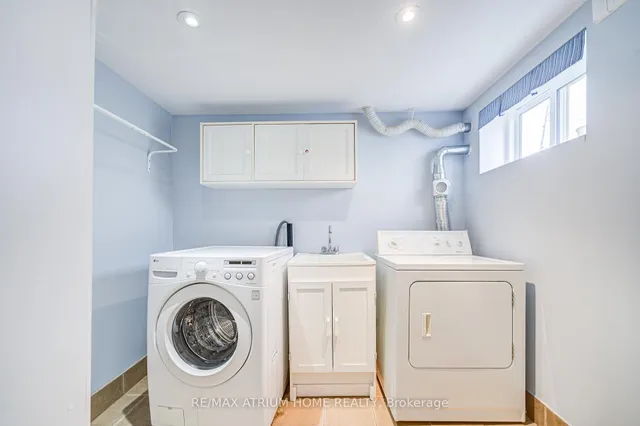 Additional image 29 of 293 Poyntz Ave