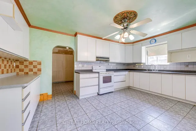 Additional image 14 of 27 Barker Ave