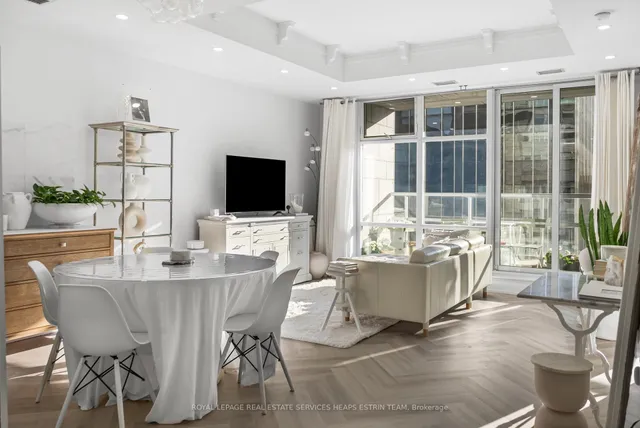 Additional image 8 of 2181 Yonge St Unit 409