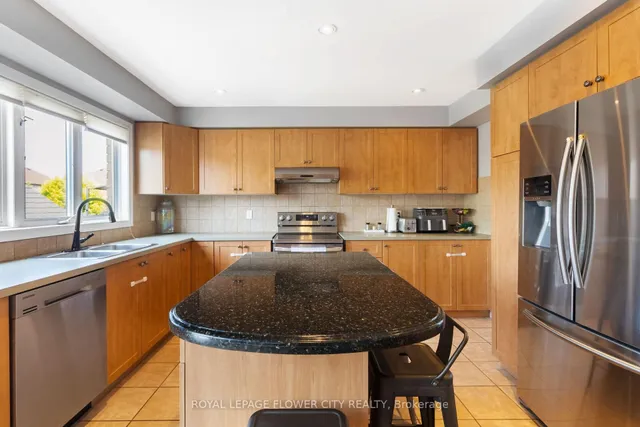 Additional image 10 of 1297 Barton St