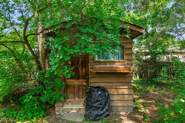 Additional image 41 of 237 Albion Ave