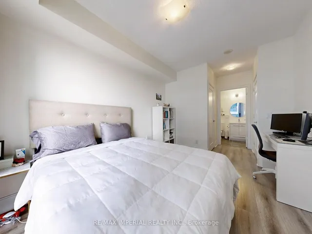 Additional image 19 of 25 Broadway Ave Unit 2004