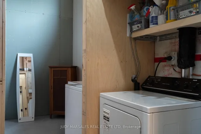 Additional image 40 of 29 Case St