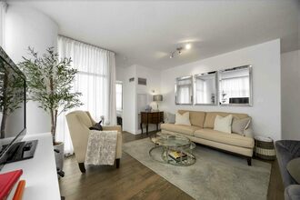 房产图片 3 - 1106-10 Navy Wharf Ct