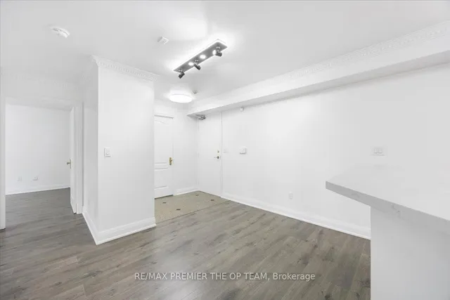 房产图片 20 - 多伦多斯帕迪纳路800号401单元