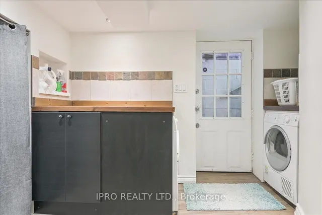 Additional image 31 of 2043 Davenport Rd